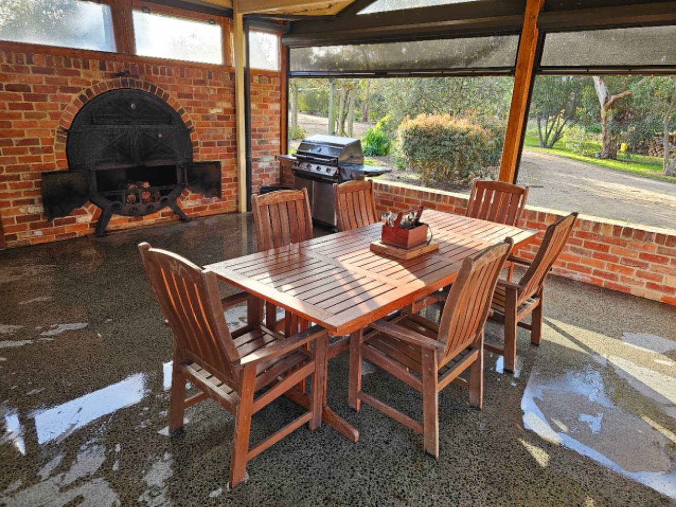 Outdoor entertaining area