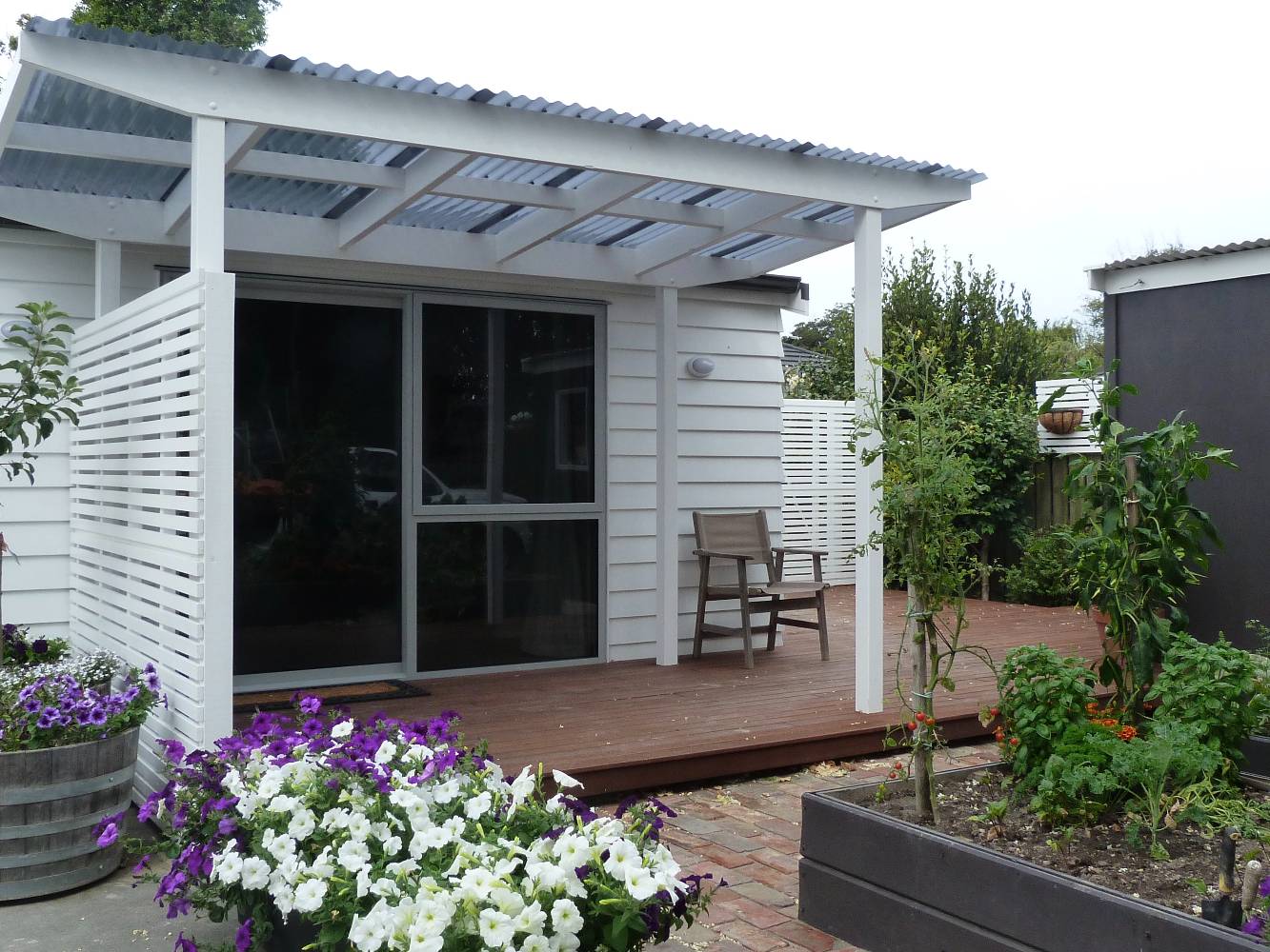 Private patio & vege garden