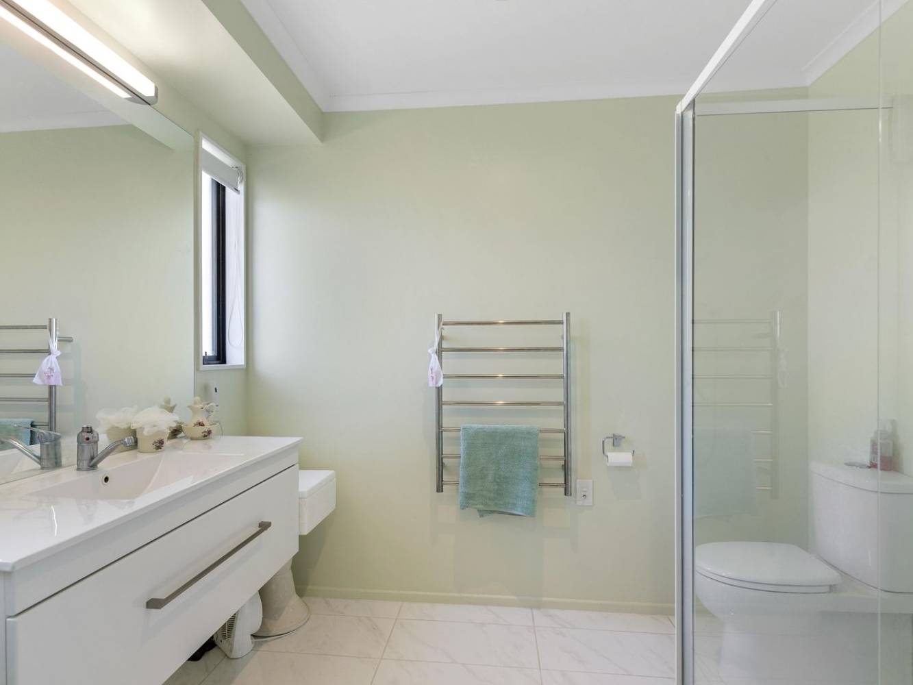 Ensuite bathroom