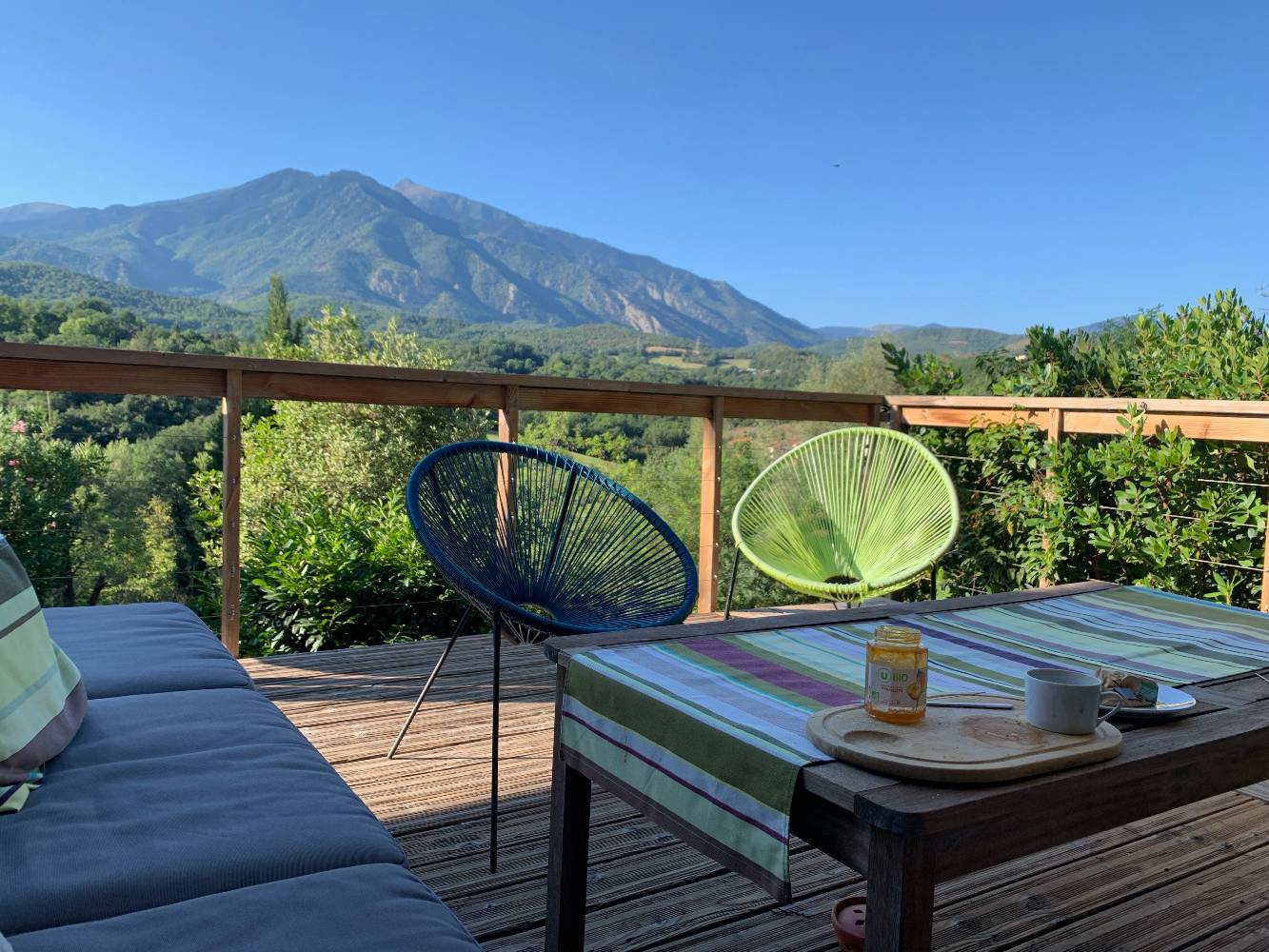 Breakfast on lounge deck